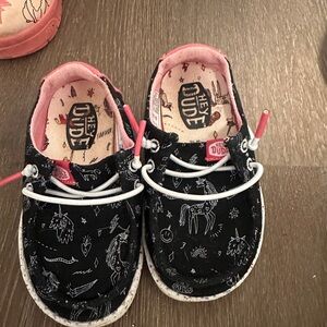 Hey Dude Kids Black Sneakers with Pink Highlights